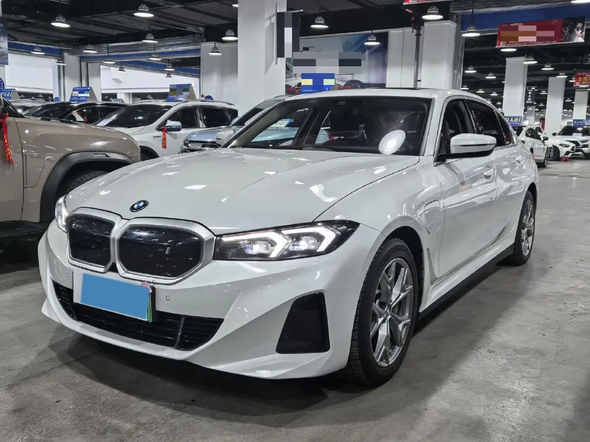 2024 BMW i3 BEV 70KWH