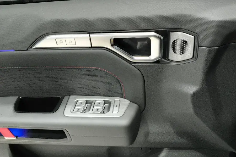 2023 JETOUR TRAVELLER thumbnail 3