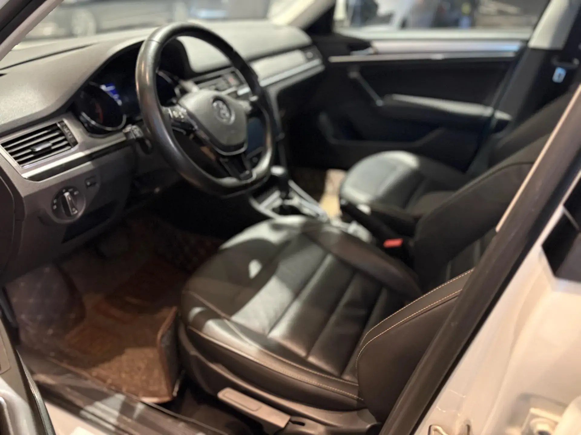 2018 VOLKSWAGEN BORA thumbnail 2