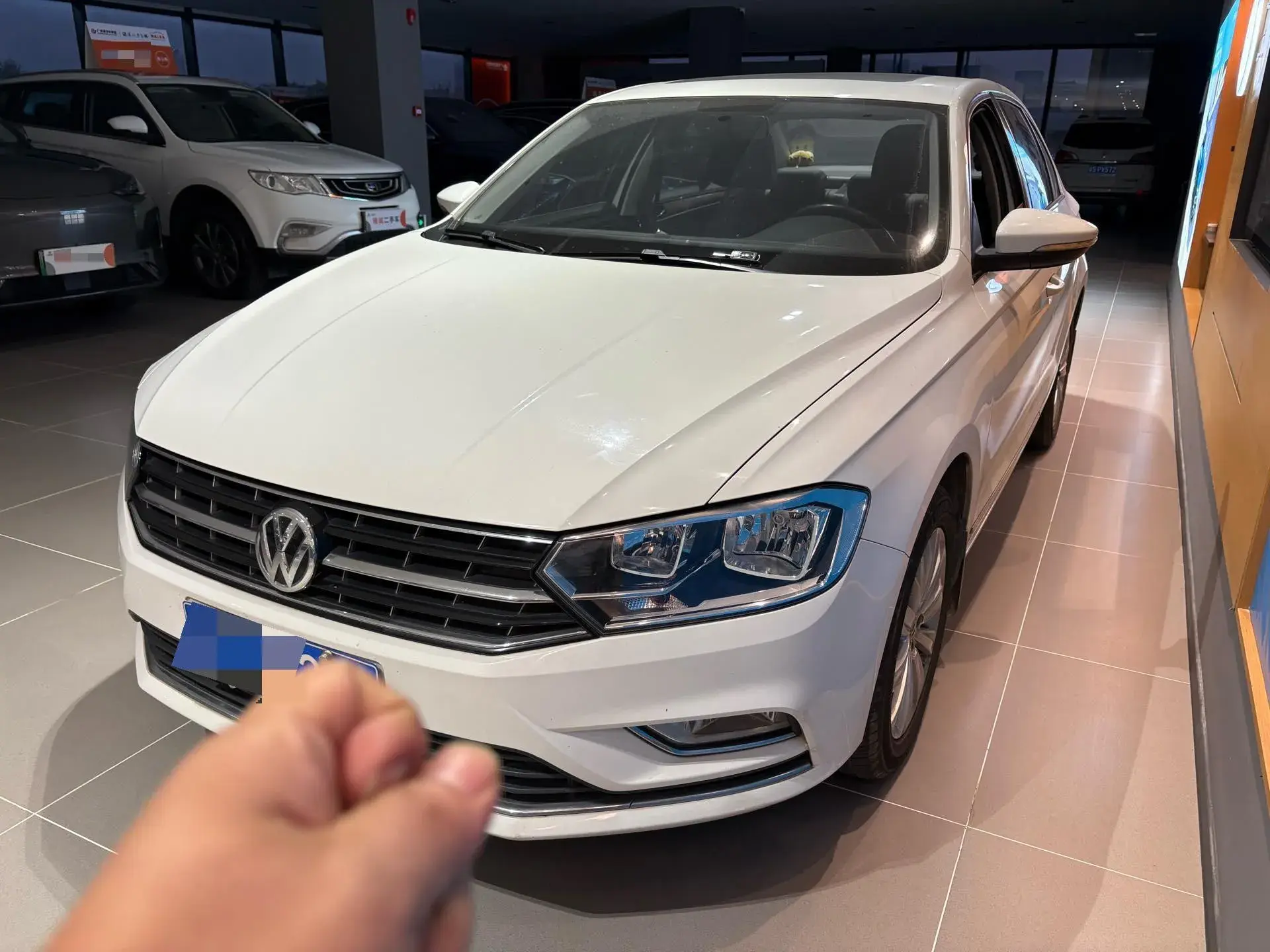 2018 VOLKSWAGEN BORA view 1