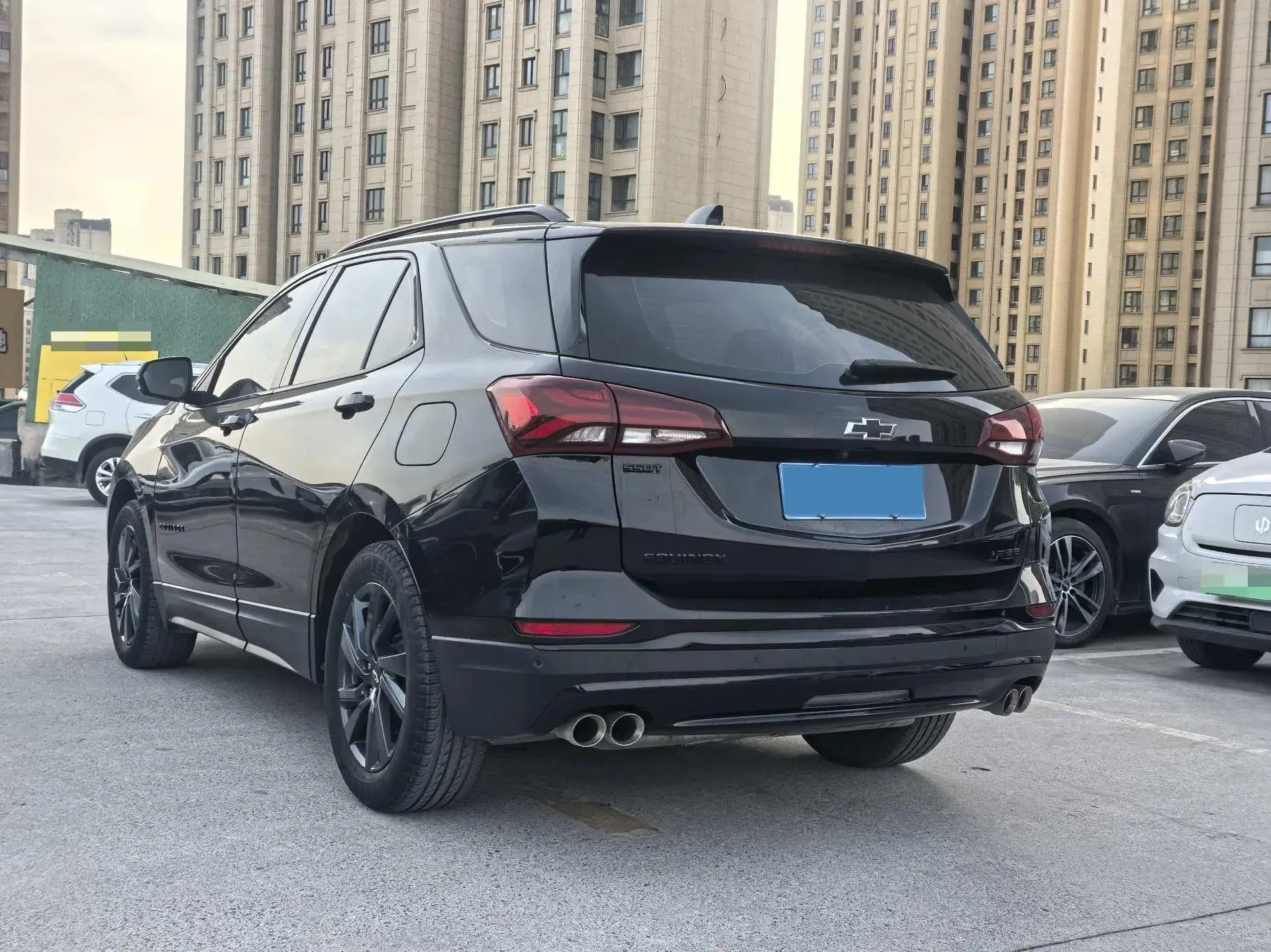 2022 CHEVROLET EQUINOX thumbnail 4