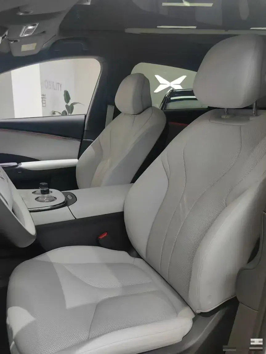 2025 XPENG G7 thumbnail 4