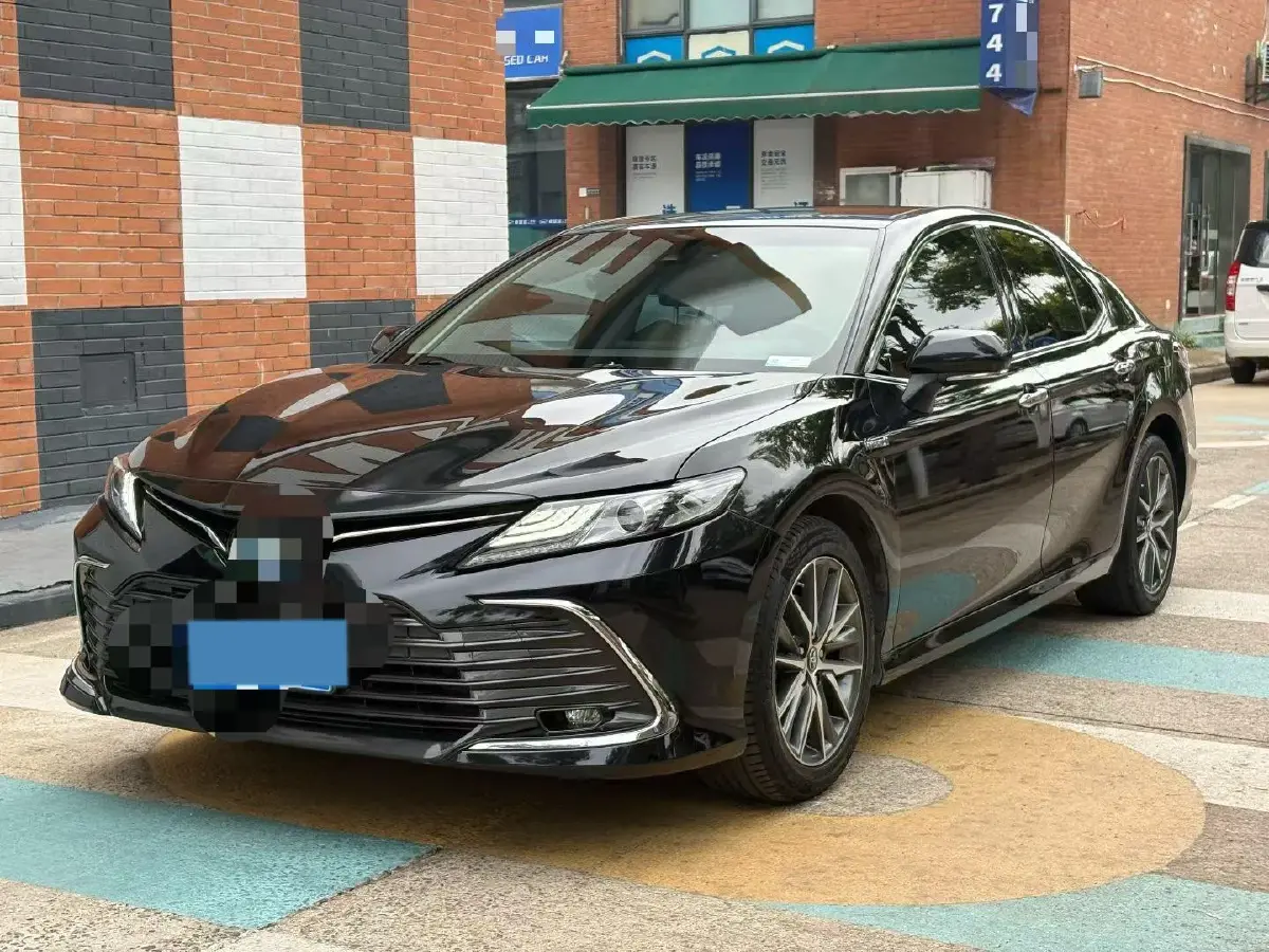 2021 Toyota Camry 2.5L 209HP L4 8AT