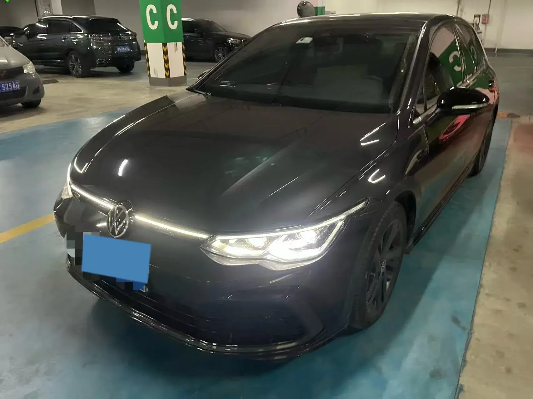 2021 VOLKSWAGEN GOLF view 1