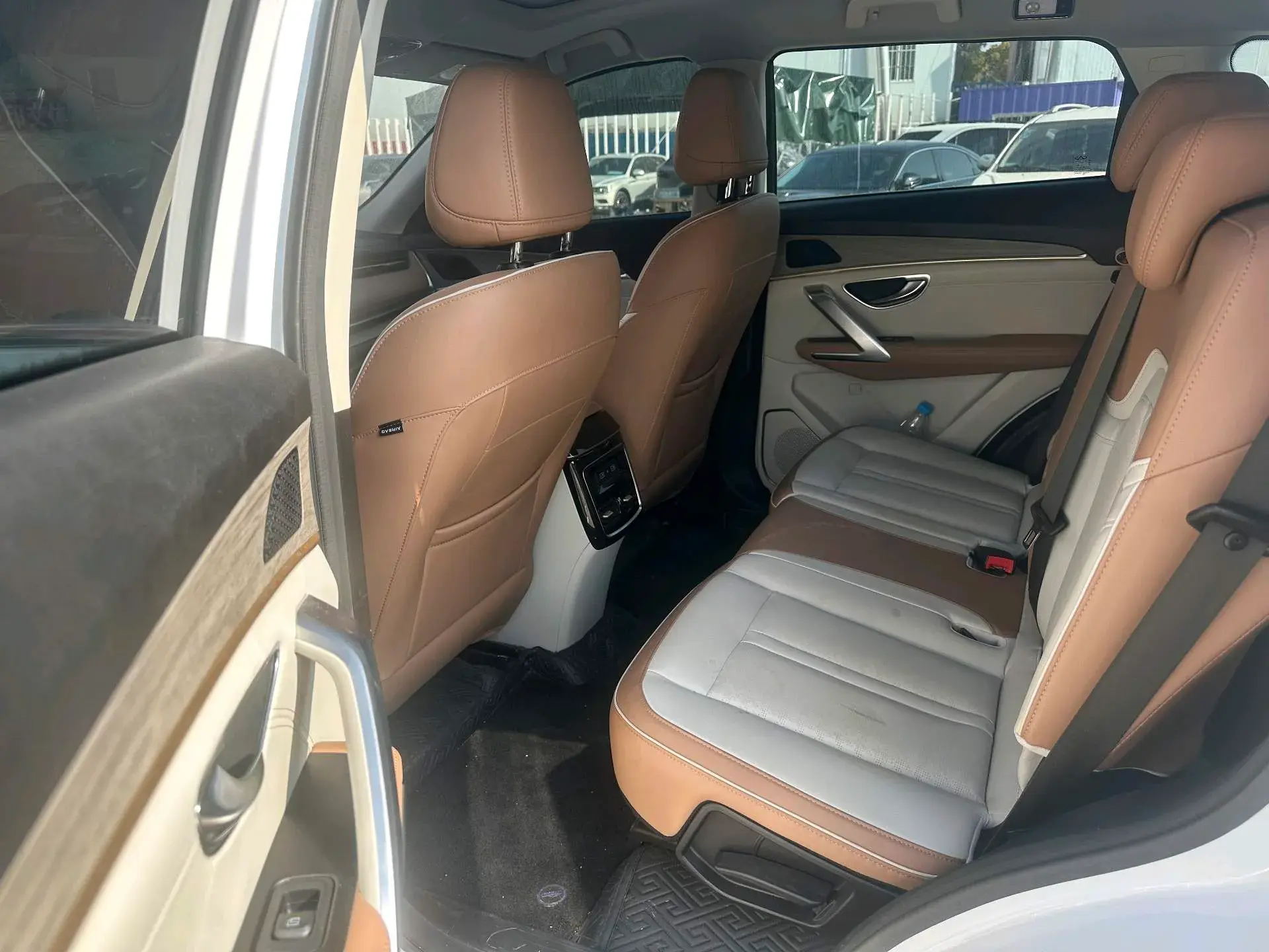 2024 JETOUR X70 thumbnail 4