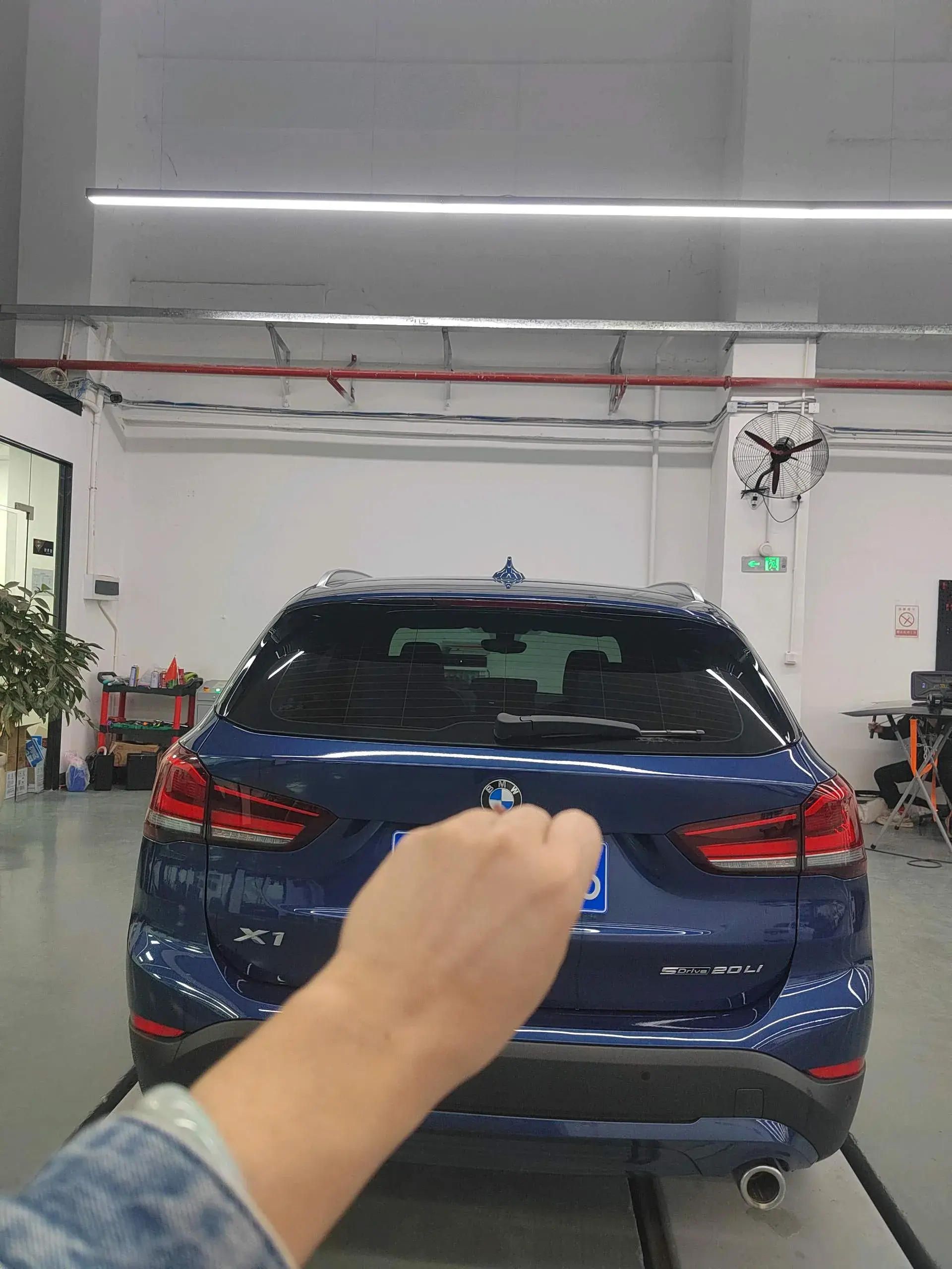 2022 BMW X1 thumbnail 4