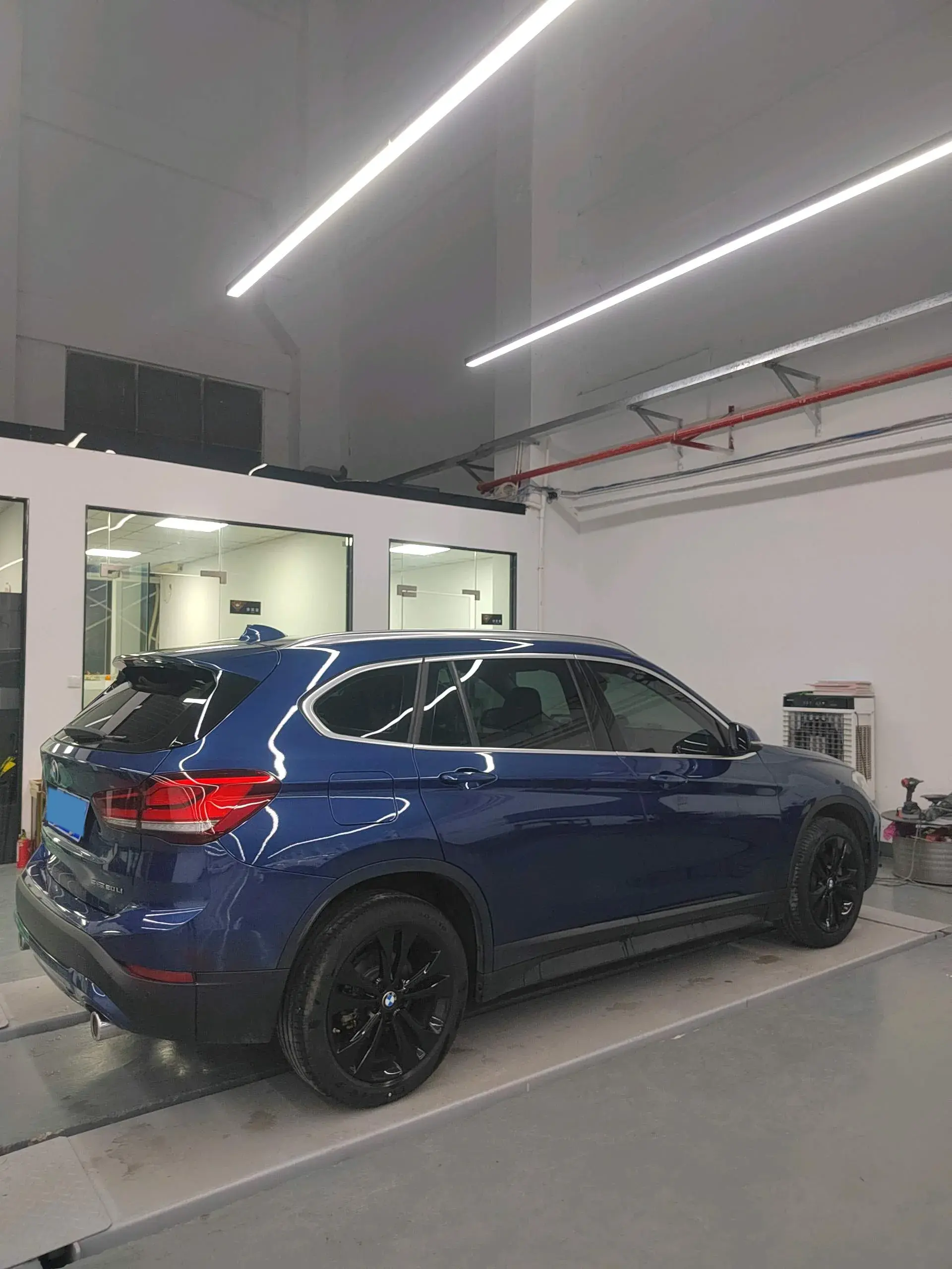 2022 BMW X1 thumbnail 2