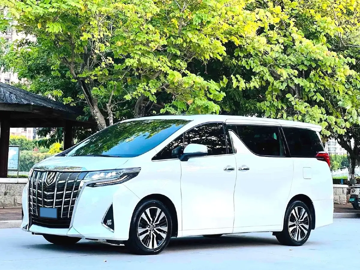 2020 Toyota Alphard 2.5L 117HP L4 E-CVT Hybrid