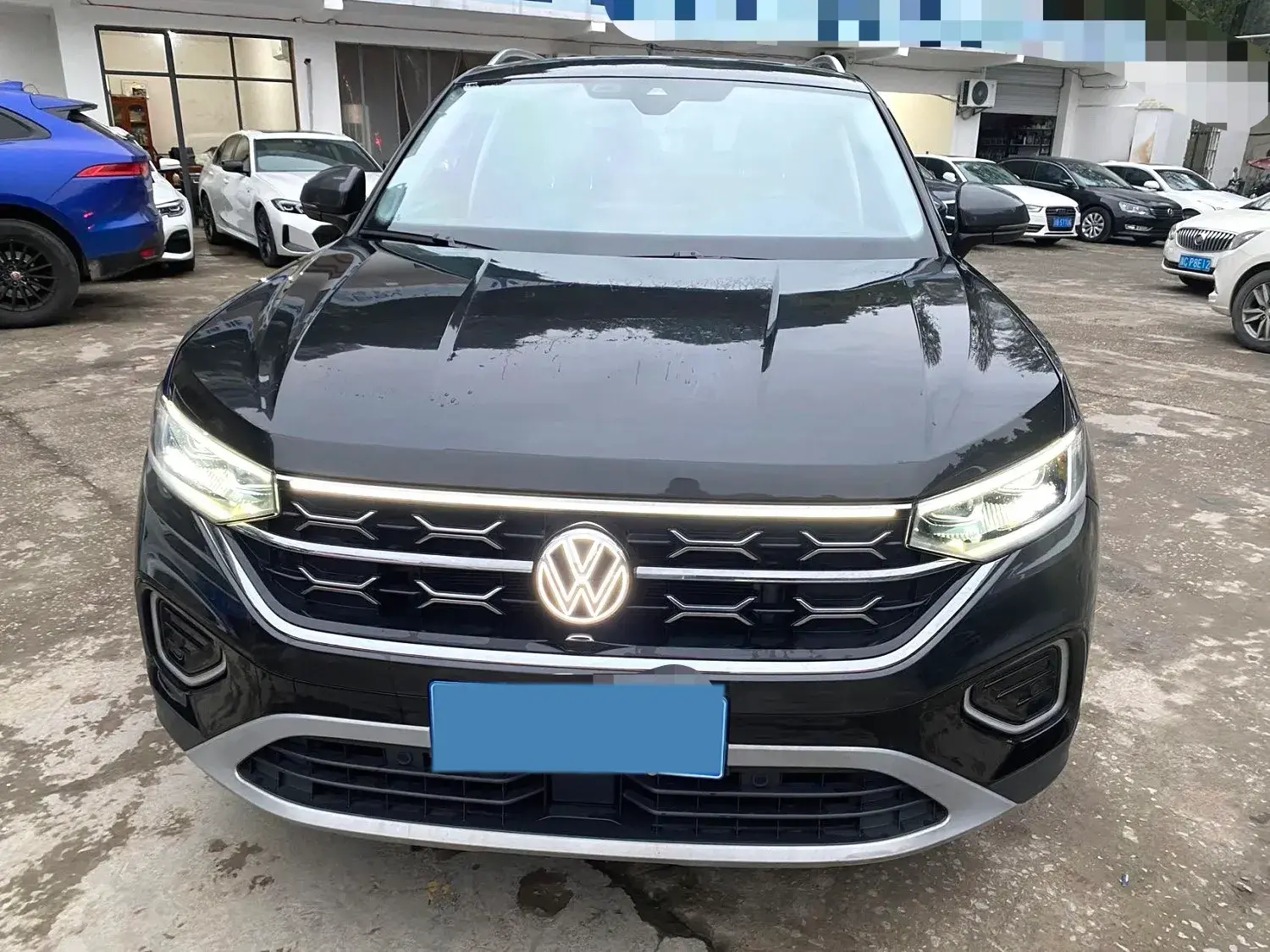 2023 VOLKSWAGEN TAYRON thumbnail 2