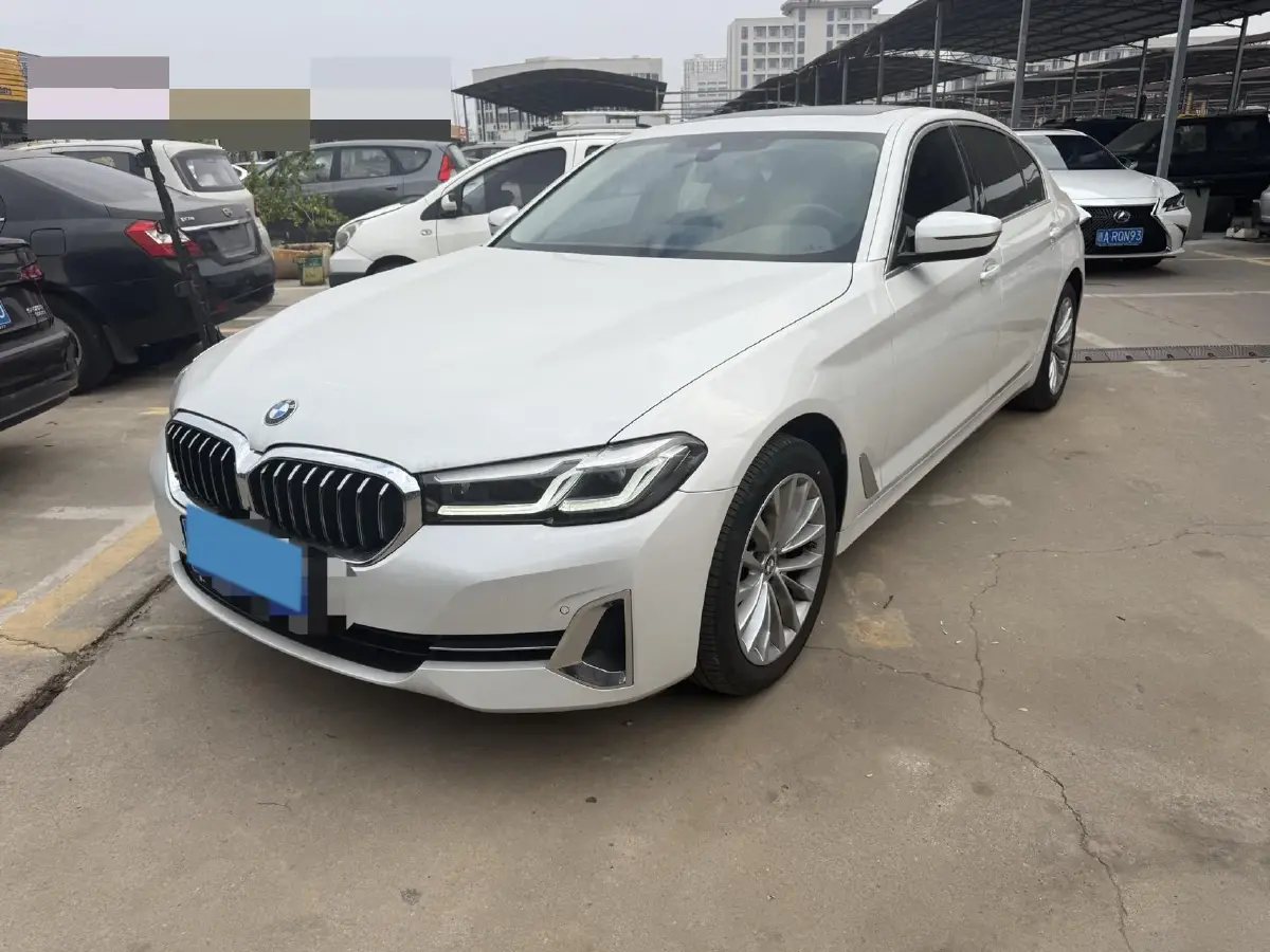2022 BMW 5 Series 2.0T 184HP L4 8AT