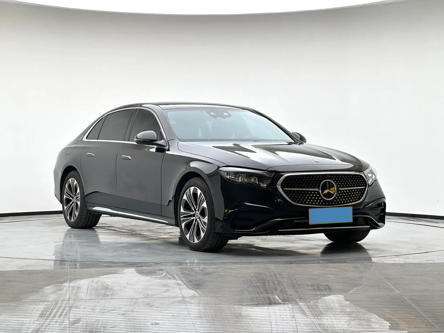 2024 MERCEDES-BENZ E thumbnail 3