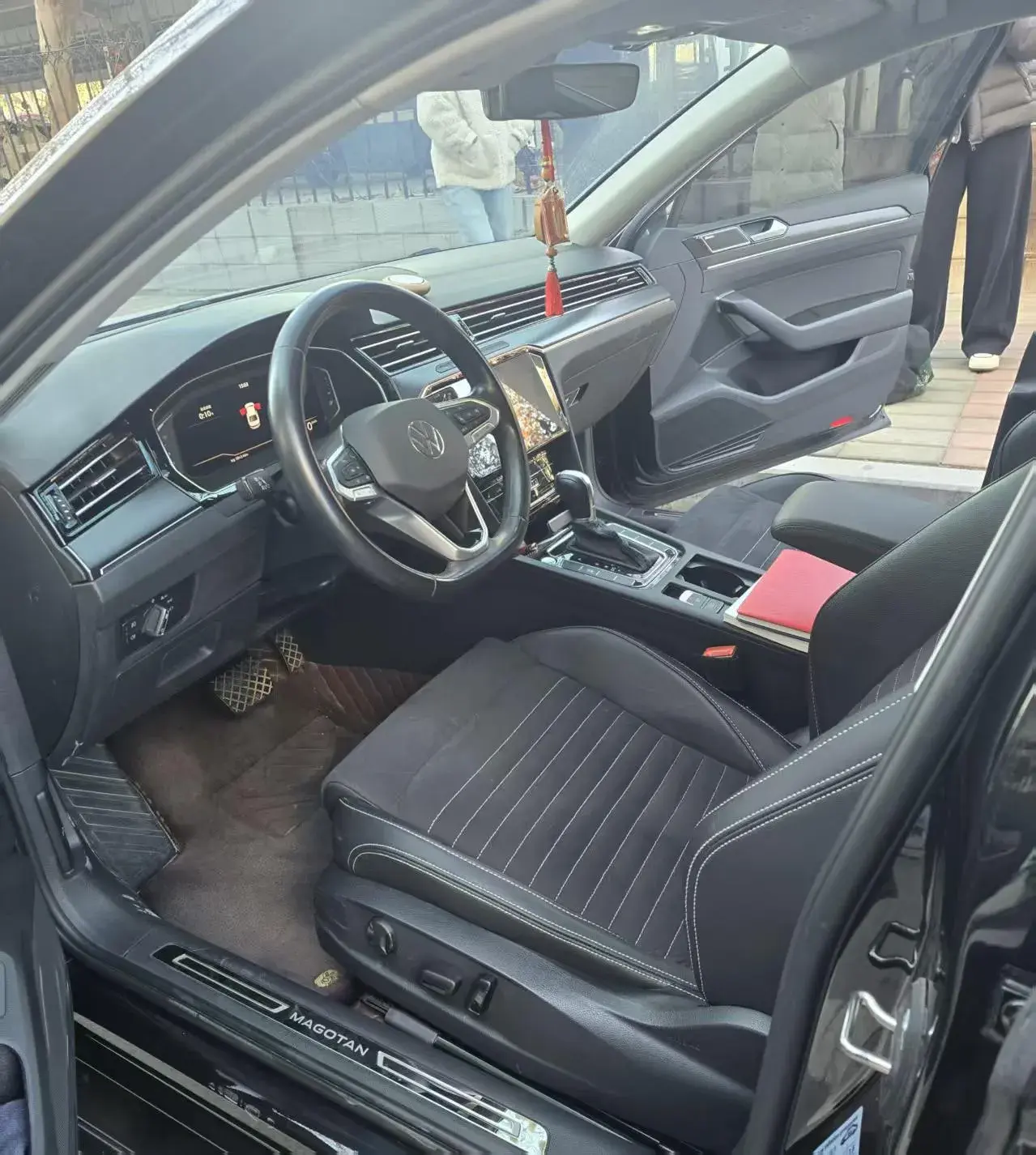 2021 VOLKSWAGEN MAGOTAN thumbnail 3