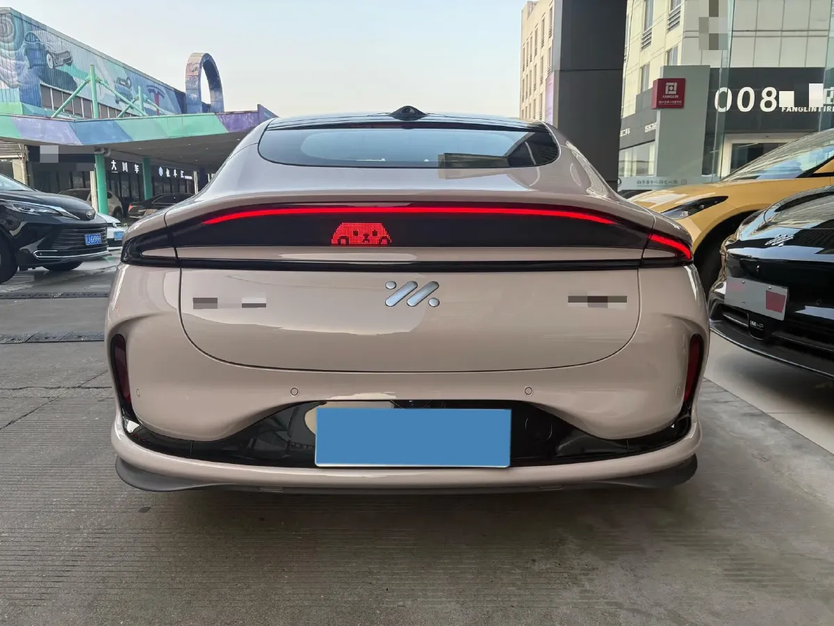 2024 IM L6 BEV 75KWH,autocango,china used car exporter,china ev exporter,chinese used car exporter,chinese used ev exporter
