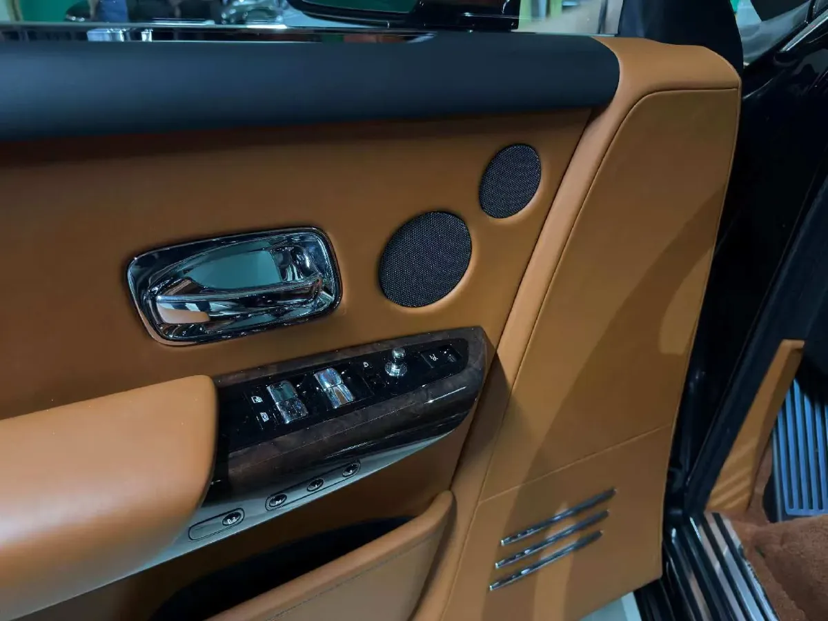 2018 Rolls-Royce Phantom 6.7T 571HP V12 8AT,autocango,china used car exporter,china ev exporter,chinese used car exporter,chinese used ev exporter