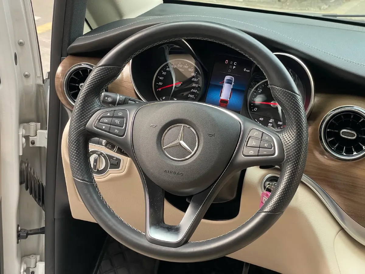 2020 Mercedes-Benz V Class 2.0T 211HP L4 9AT,autocango,china used car exporter,china ev exporter,chinese used car exporter,chinese used ev exporter
