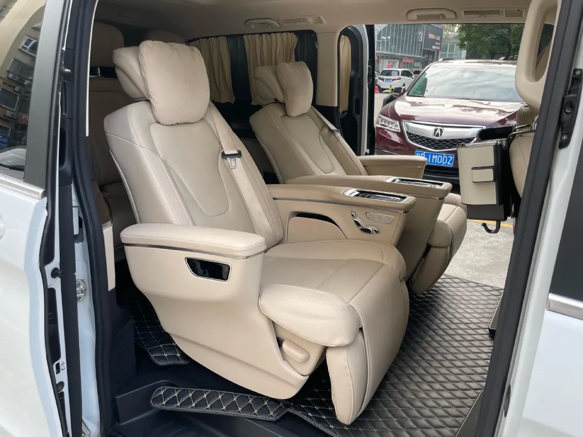 2020 Mercedes-Benz V Class 2.0T 211HP L4 9AT,autocango,china used car exporter,china ev exporter,chinese used car exporter,chinese used ev exporter