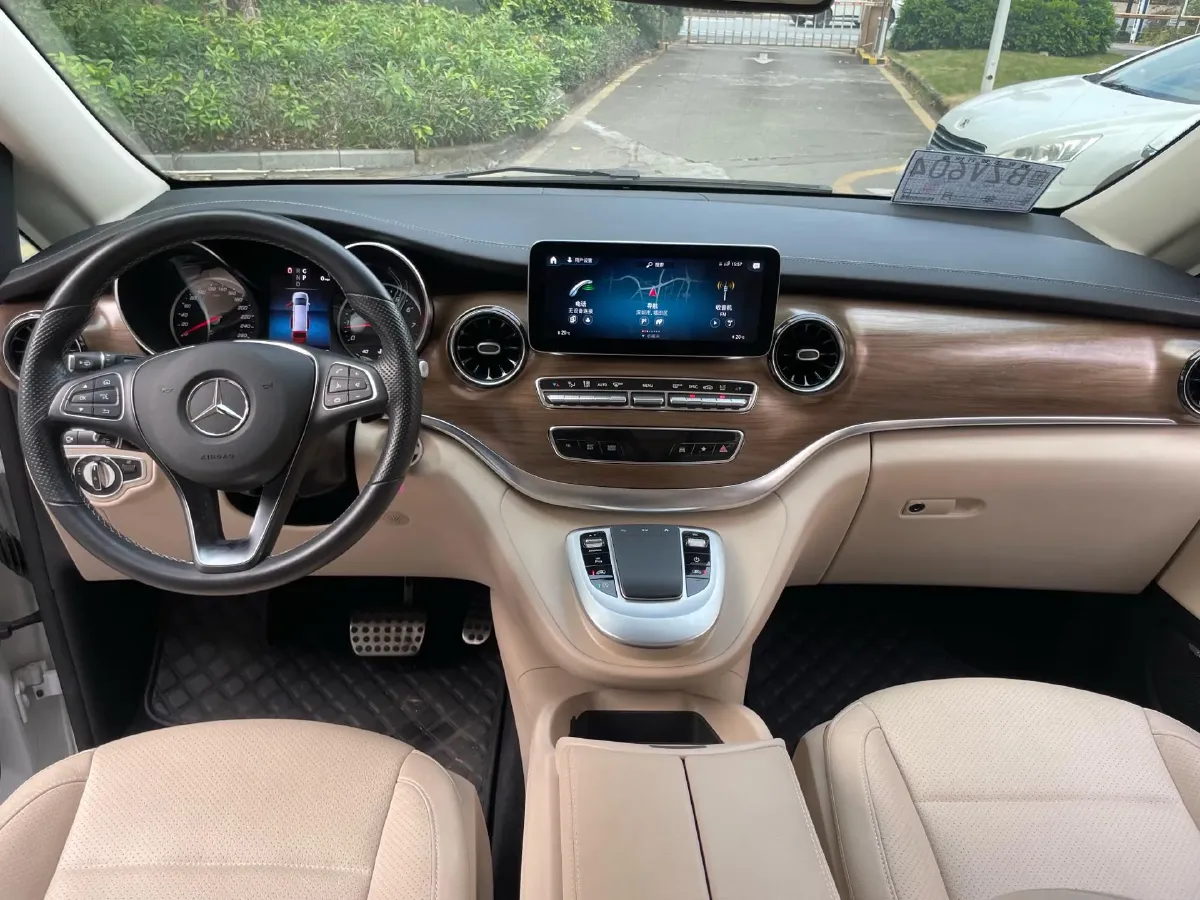2020 Mercedes-Benz V Class 2.0T 211HP L4 9AT,autocango,china used car exporter,china ev exporter,chinese used car exporter,chinese used ev exporter