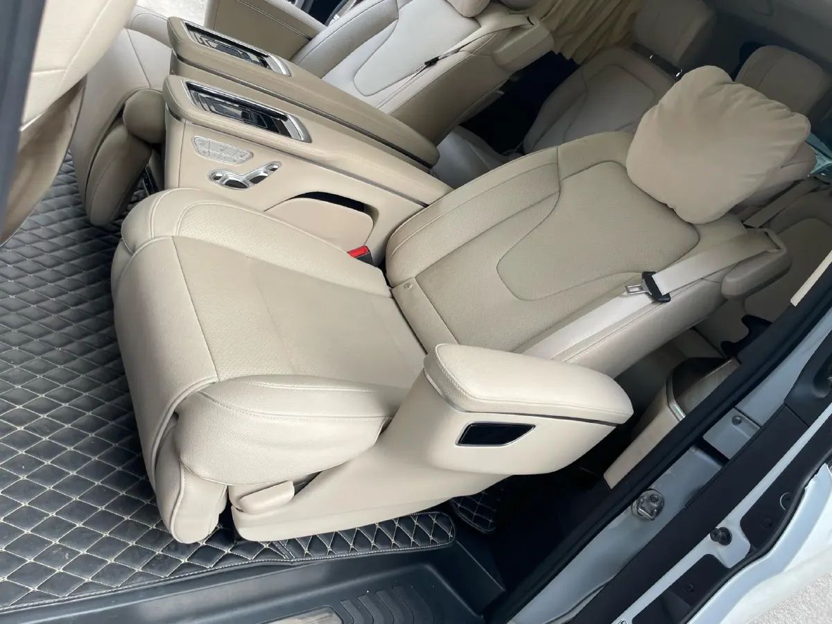 2020 Mercedes-Benz V Class 2.0T 211HP L4 9AT,autocango,china used car exporter,china ev exporter,chinese used car exporter,chinese used ev exporter