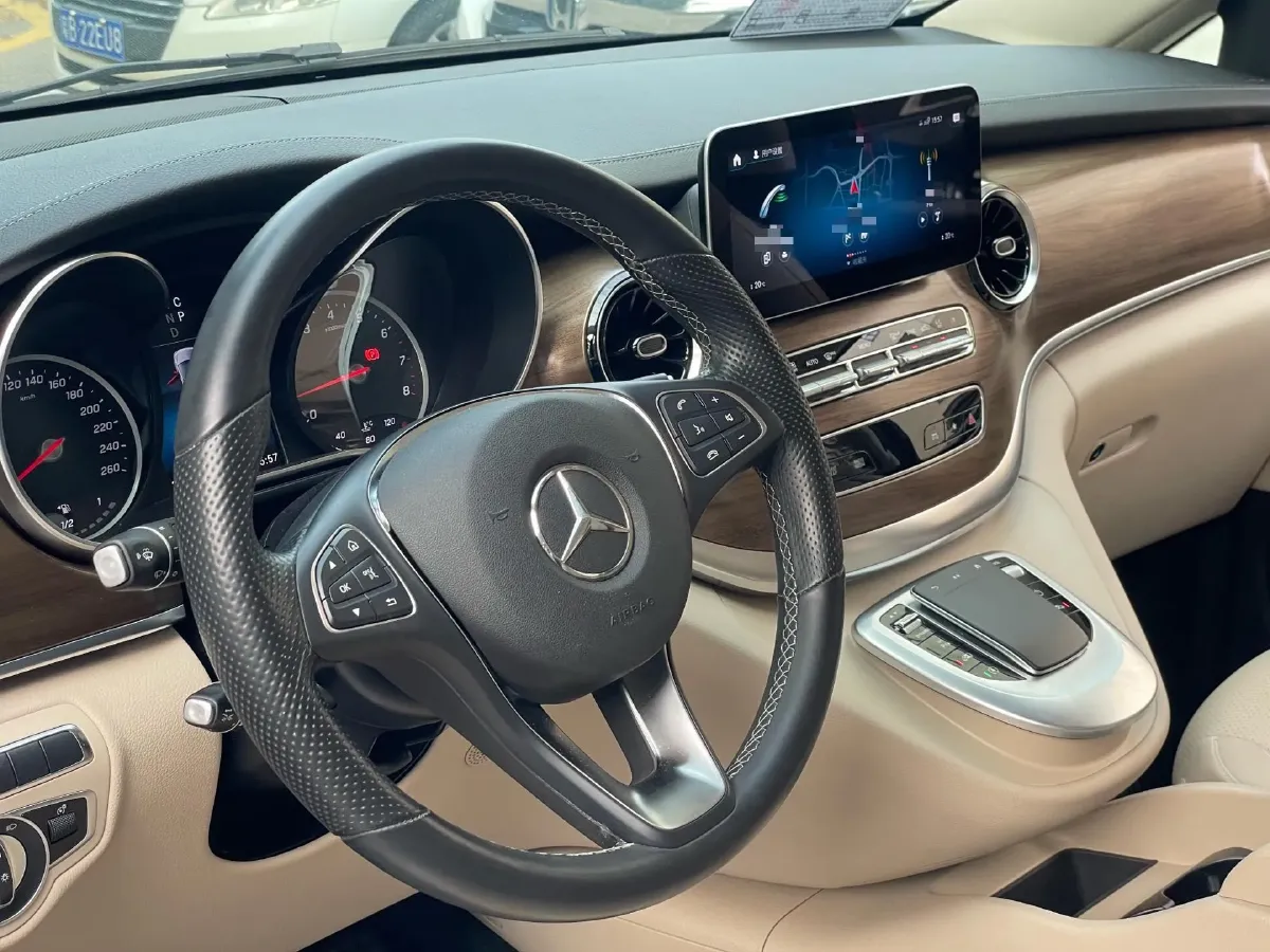2020 Mercedes-Benz V Class 2.0T 211HP L4 9AT,autocango,china used car exporter,china ev exporter,chinese used car exporter,chinese used ev exporter