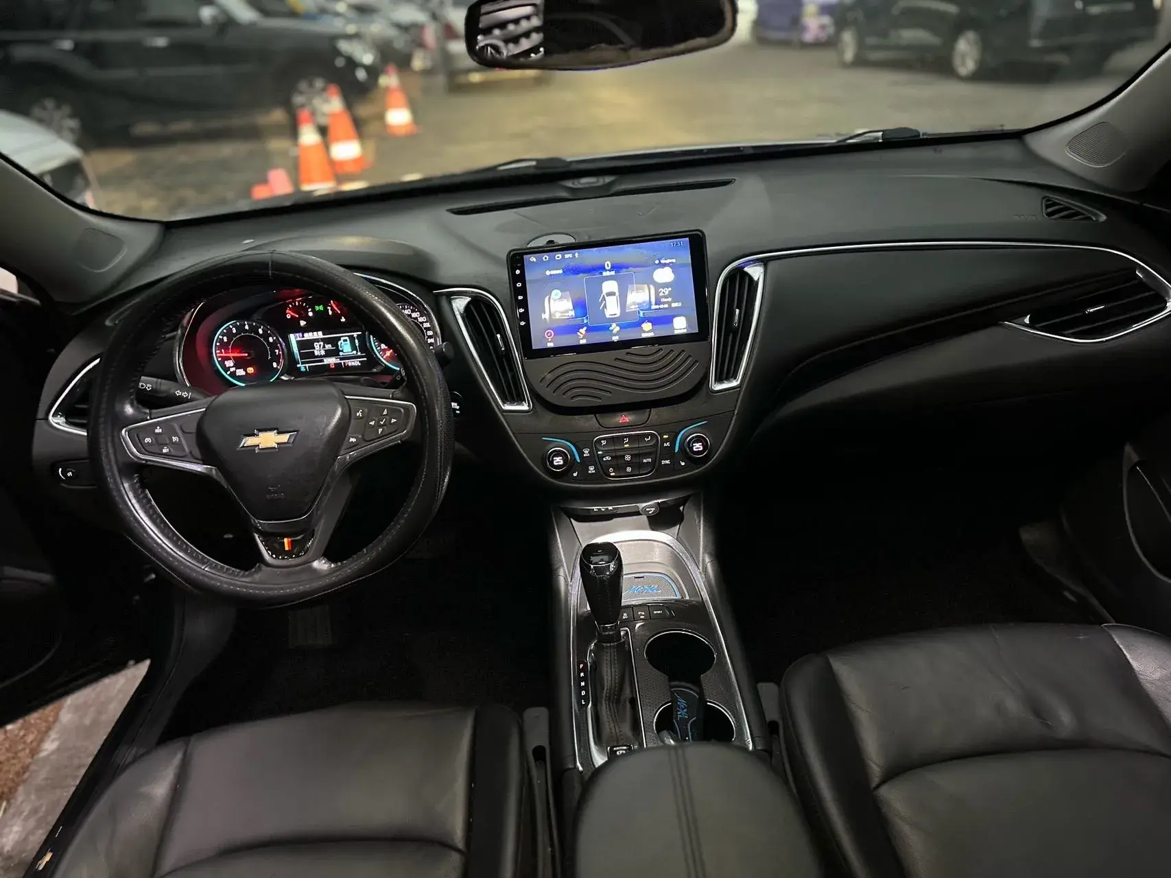 2018 CHEVROLET MALIBU thumbnail 2