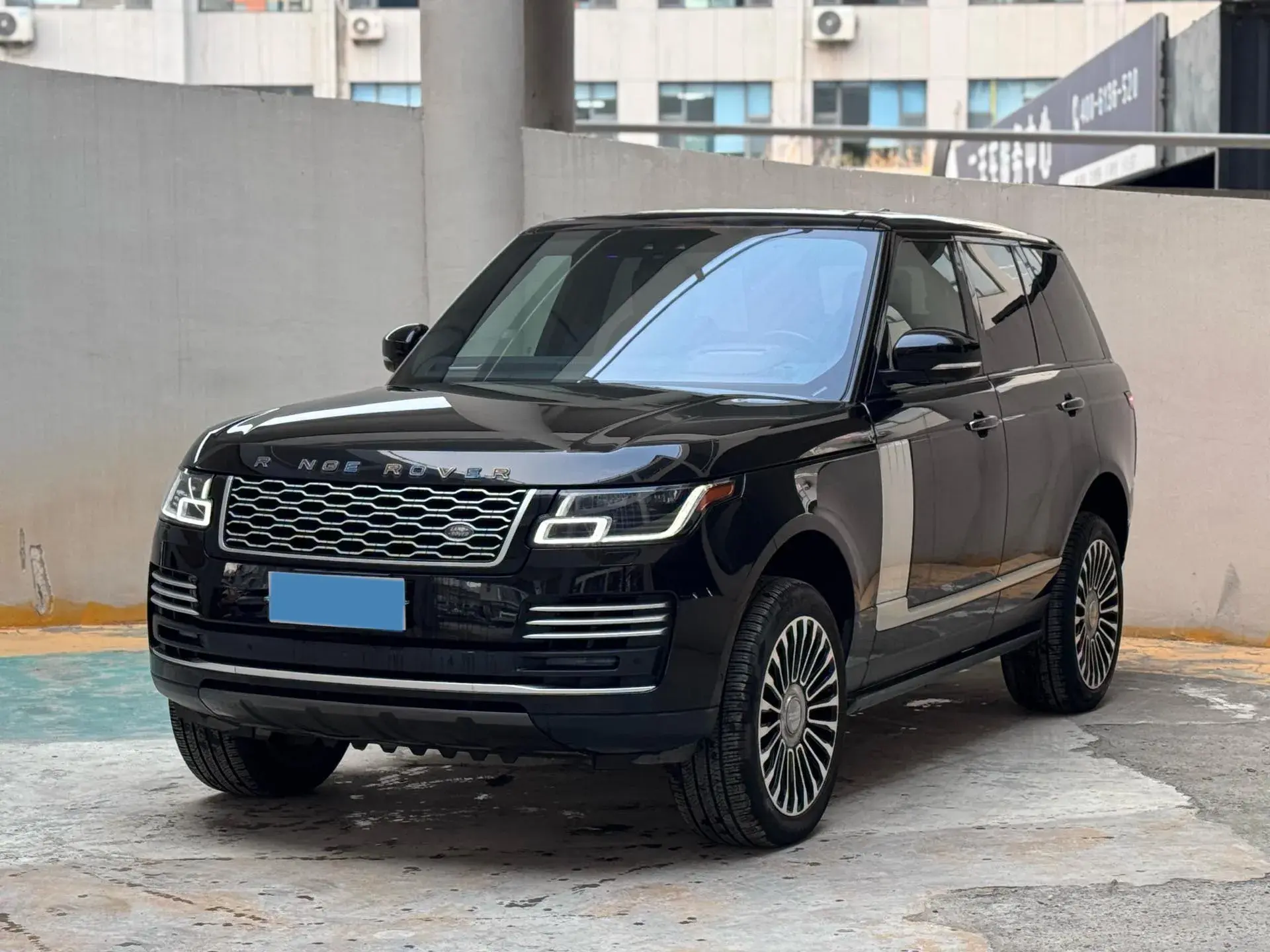 2018 LAND ROVER view 1