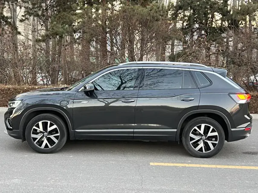 2023 VOLKSWAGEN TAYRON thumbnail 4