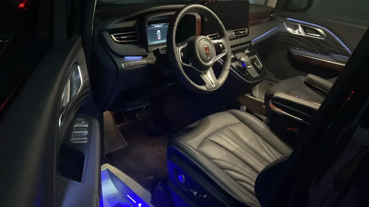 2023 HONGQI HQ9 thumbnail 2