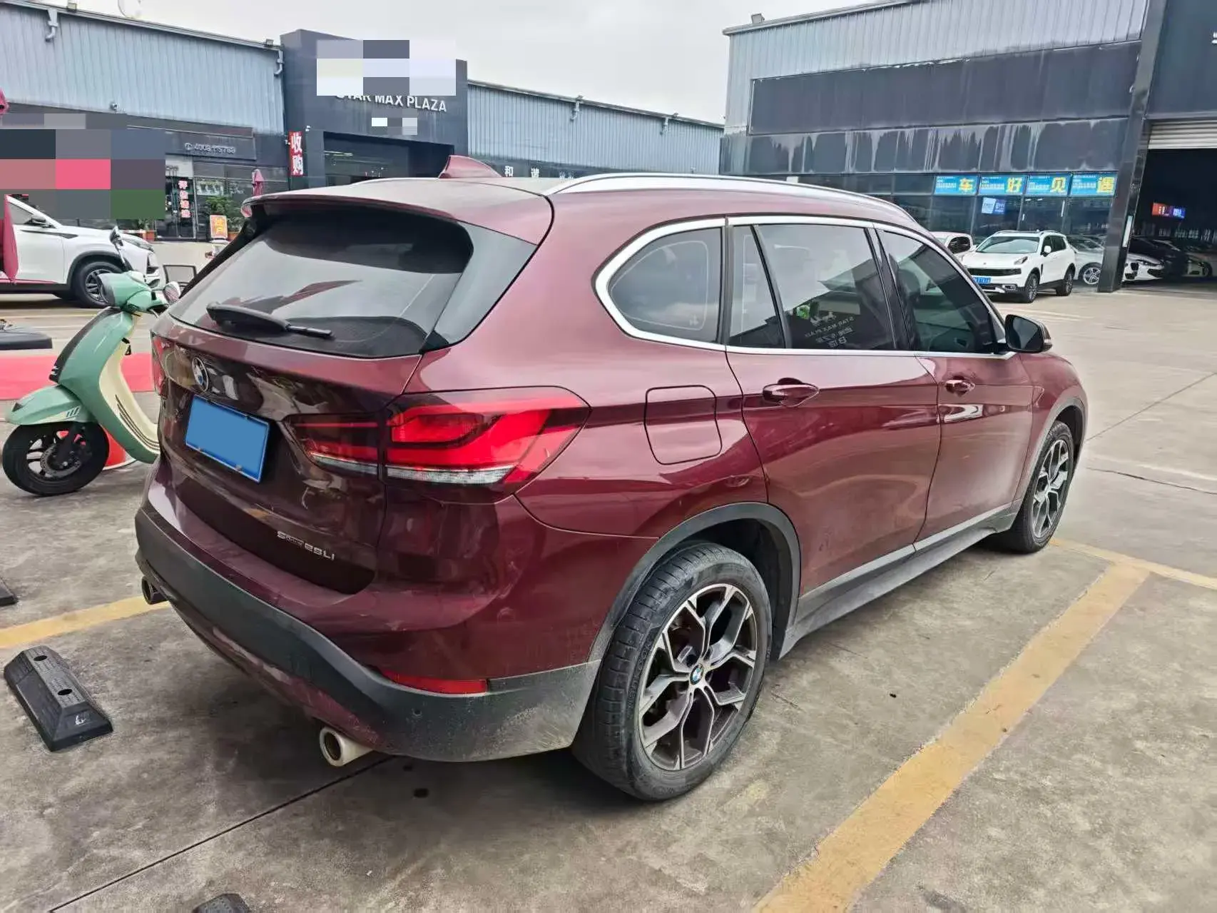 2021 BMW X1 thumbnail 3