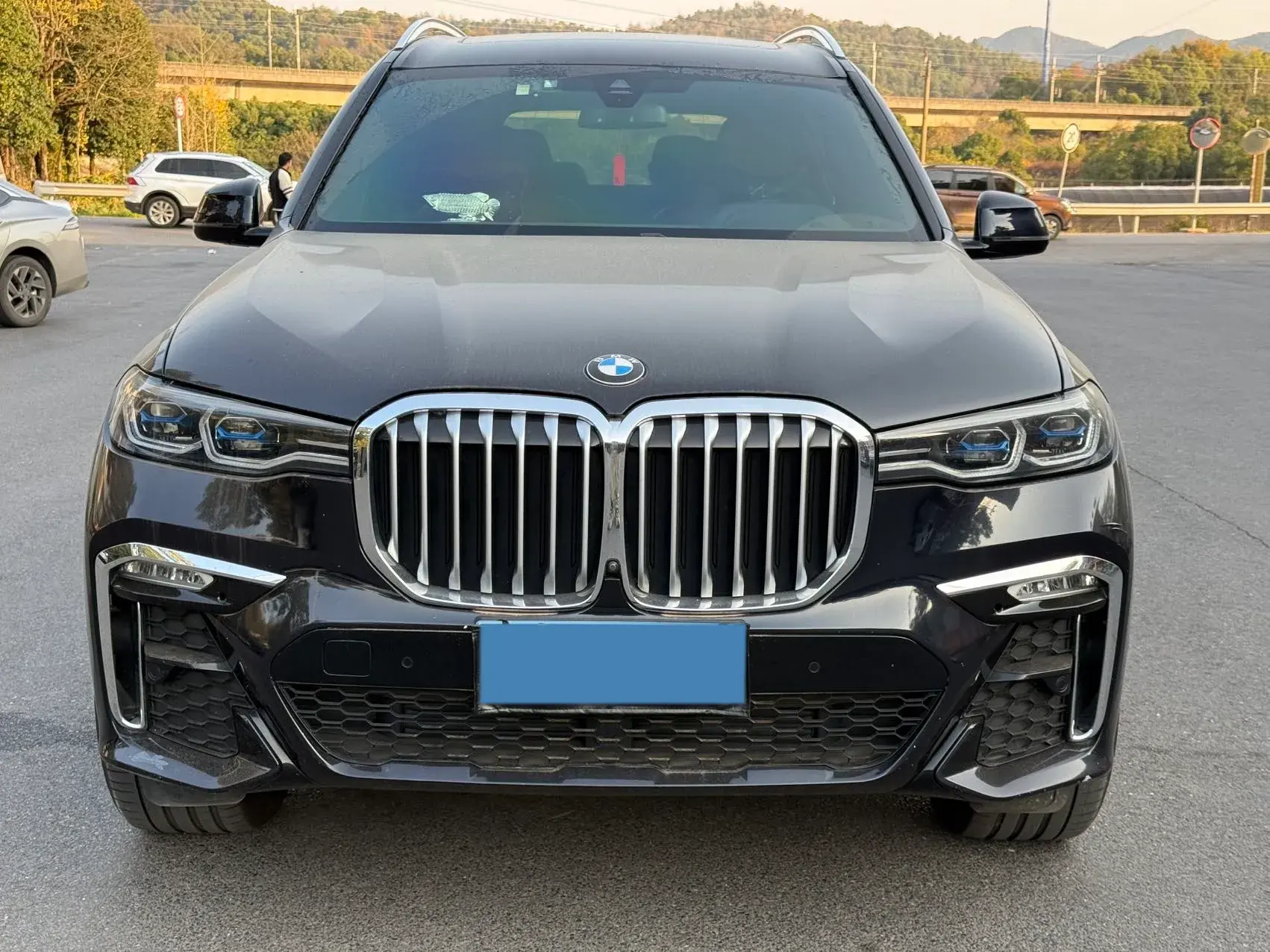2021 BMW X7 thumbnail 2