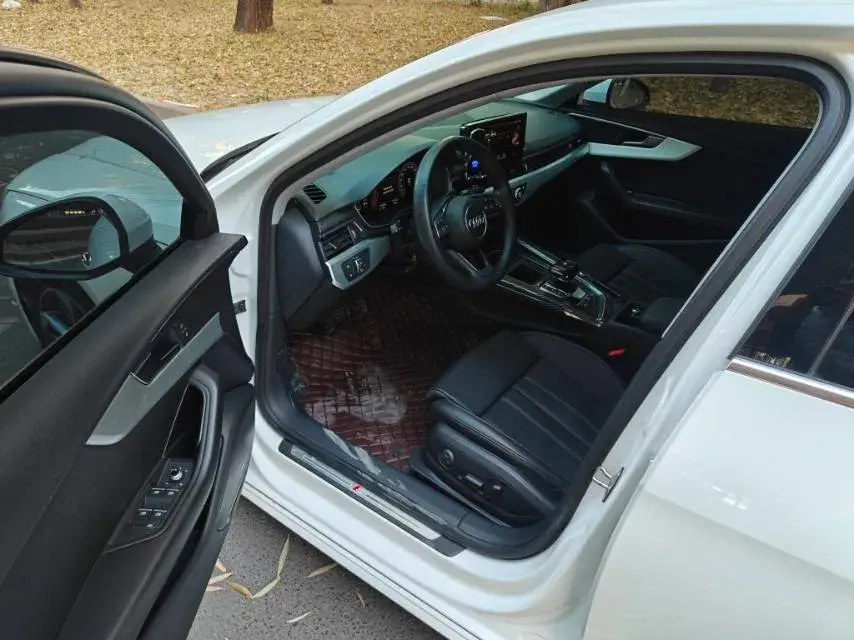 2020 AUDI A4L thumbnail 3