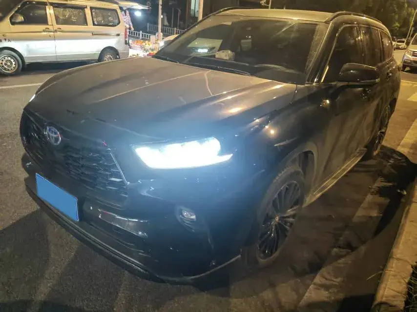 2023 Toyota Highlander 2.5L 189HP L4 E-CVT Hybrid