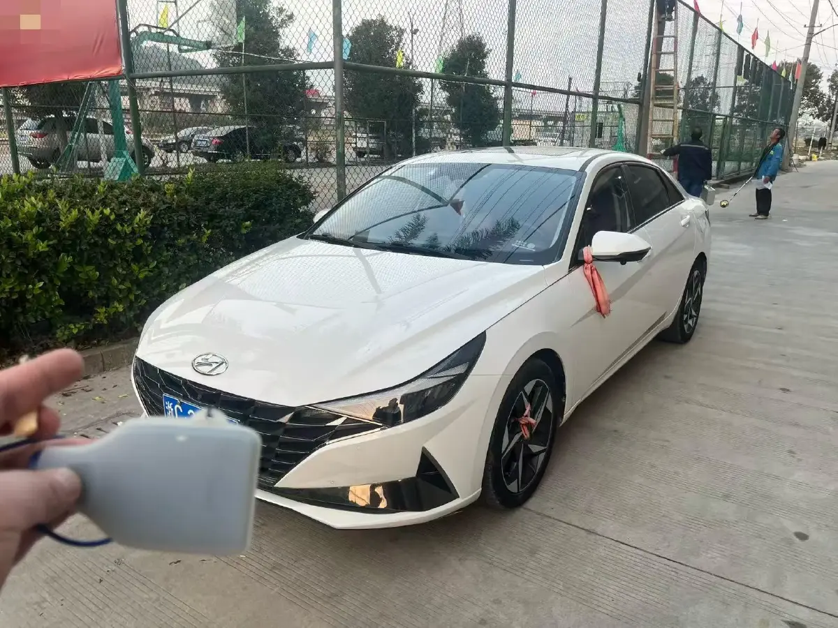 2022 Hyundai Elantra 1.5L 115HP L4 CVT