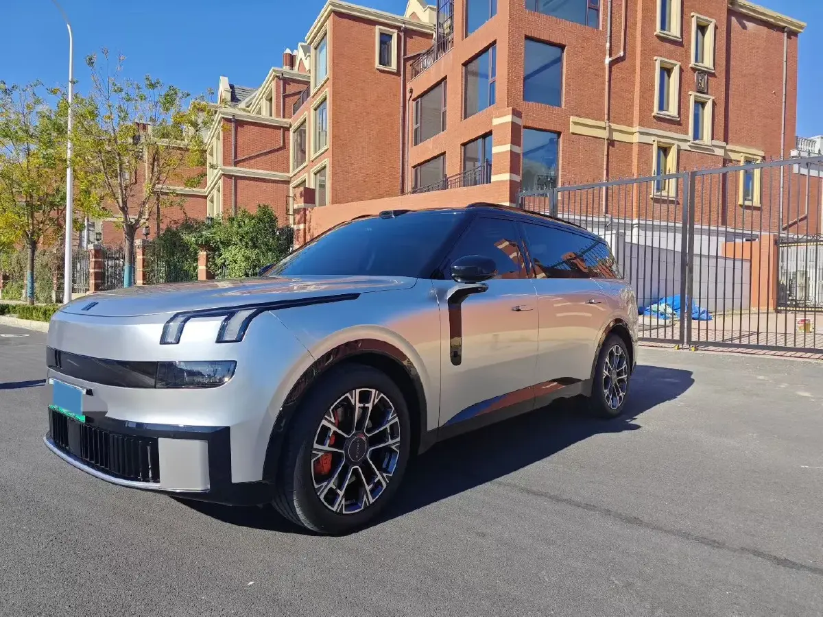 2025 LYNK&CO 900 1.5T 190HP L4 3DHT PHEV 43.3KWH