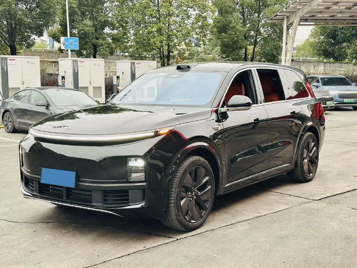 2024 Toyota Land Cruiser Prado 2.4T 282HP L4 8AT Hybrid