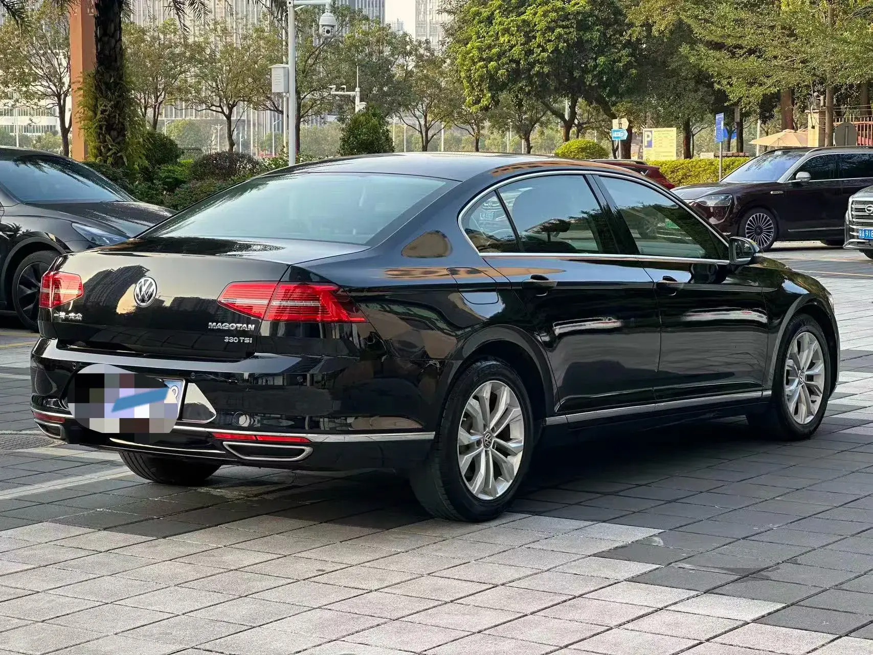 2018 VOLKSWAGEN MAGOTAN thumbnail 3