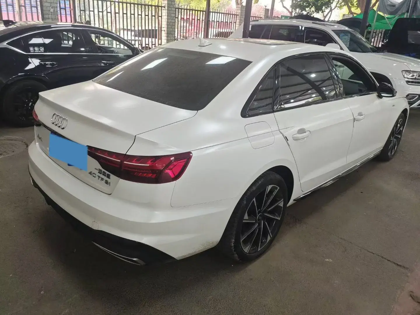 2023 AUDI A4L thumbnail 2