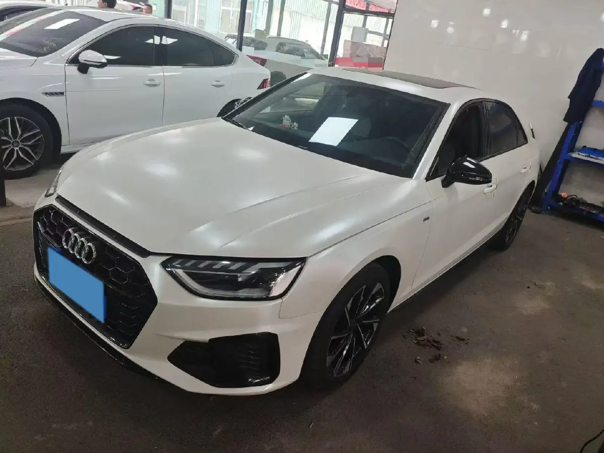 2023 Audi A4L 2.0T 190HP L4 7DCT
