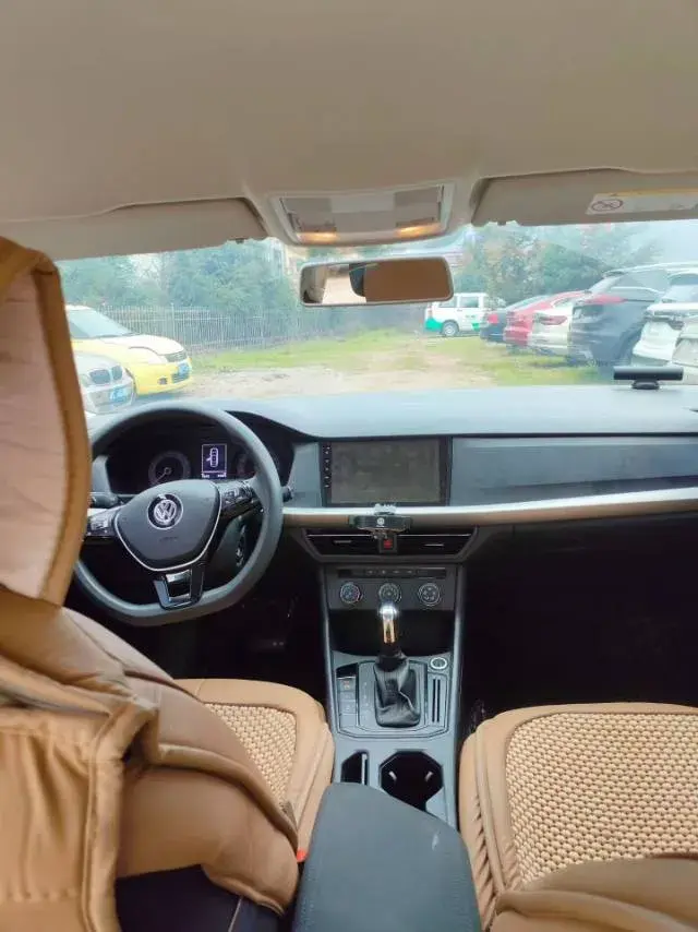 2019 VOLKSWAGEN LAVIDA thumbnail 4