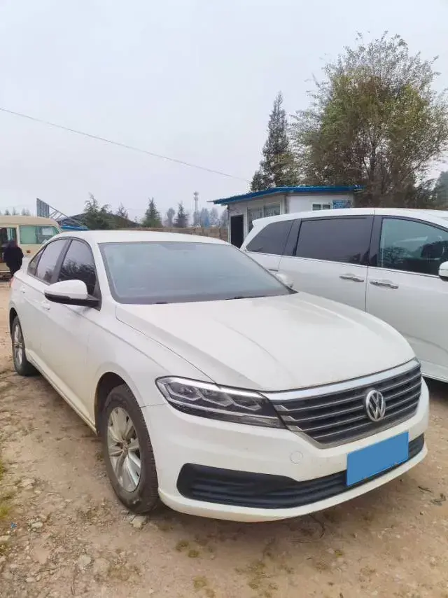 2019 VOLKSWAGEN LAVIDA thumbnail 3