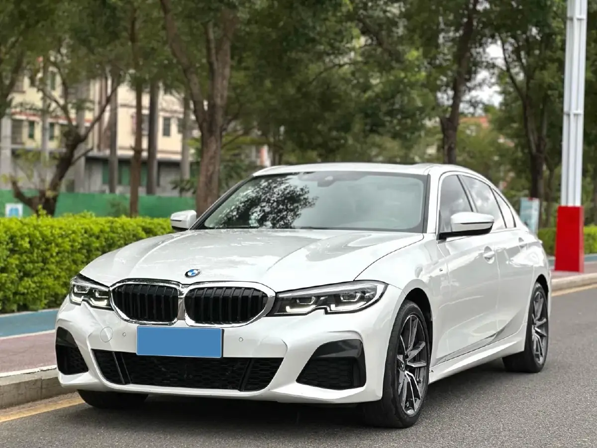 2022 BMW 3 Series 2.0T 184HP L4 8AT