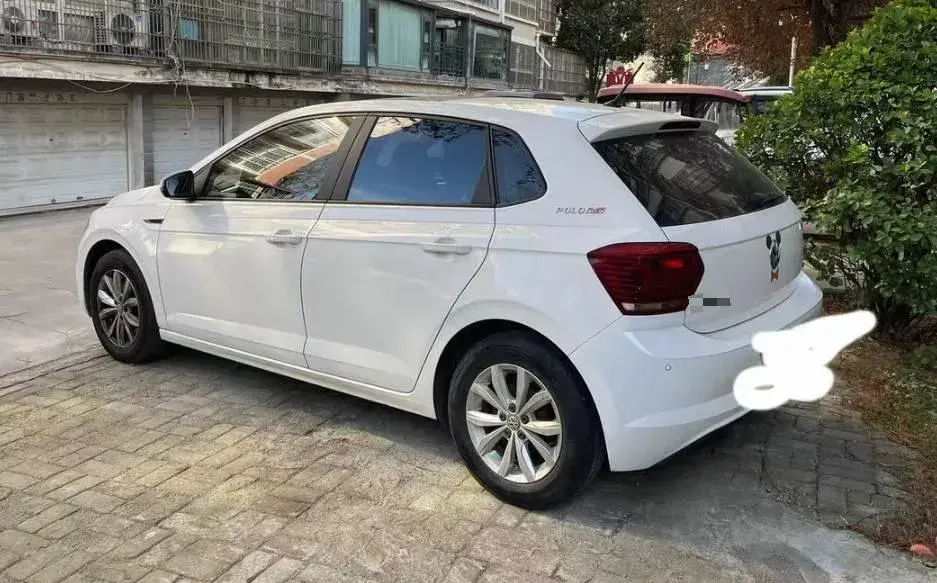 2019 VOLKSWAGEN POLO thumbnail 4