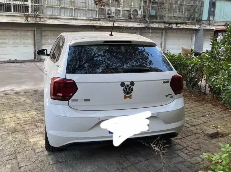2019 VOLKSWAGEN POLO thumbnail 3