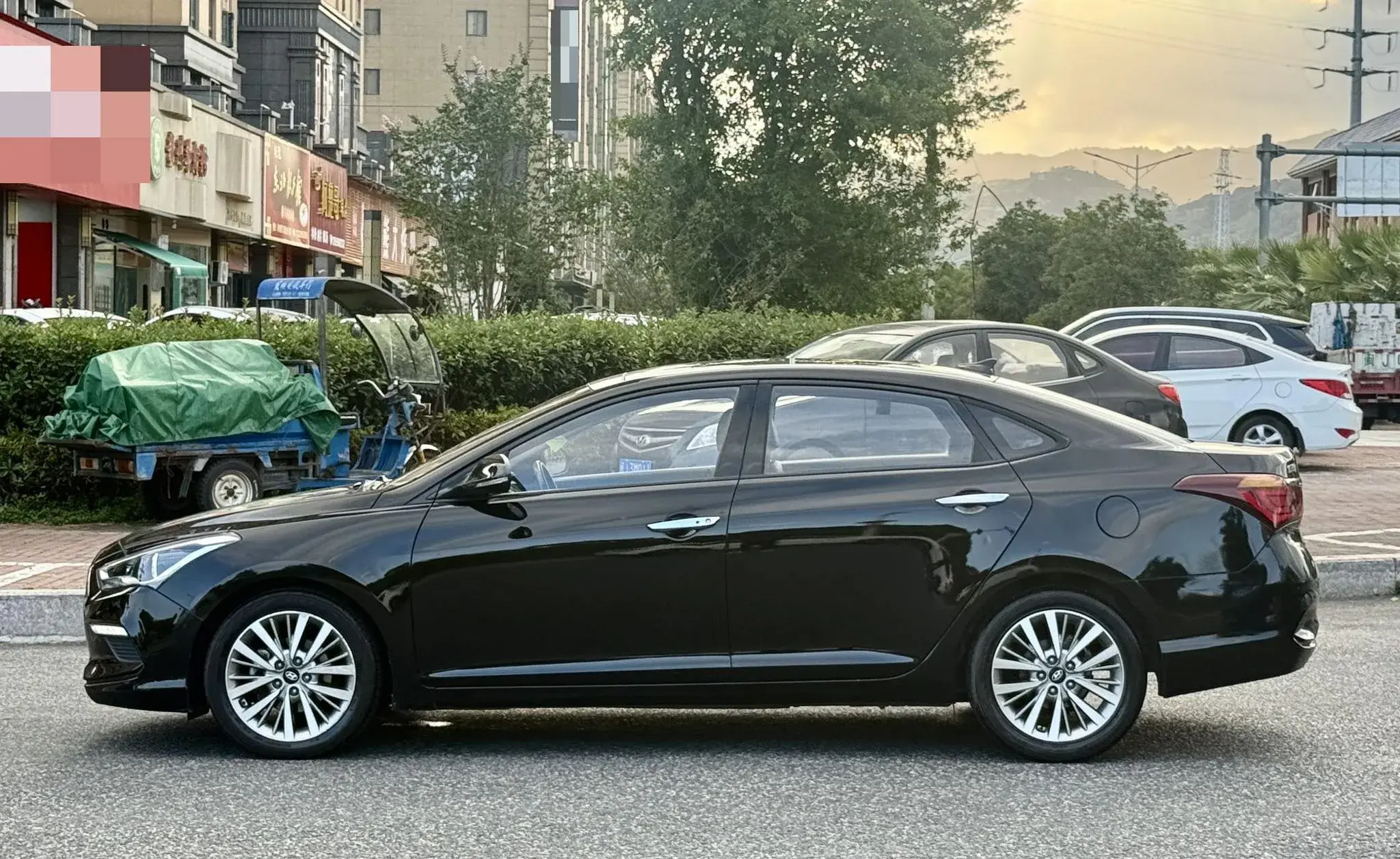 2017 HYUNDAI MISTRA thumbnail 3