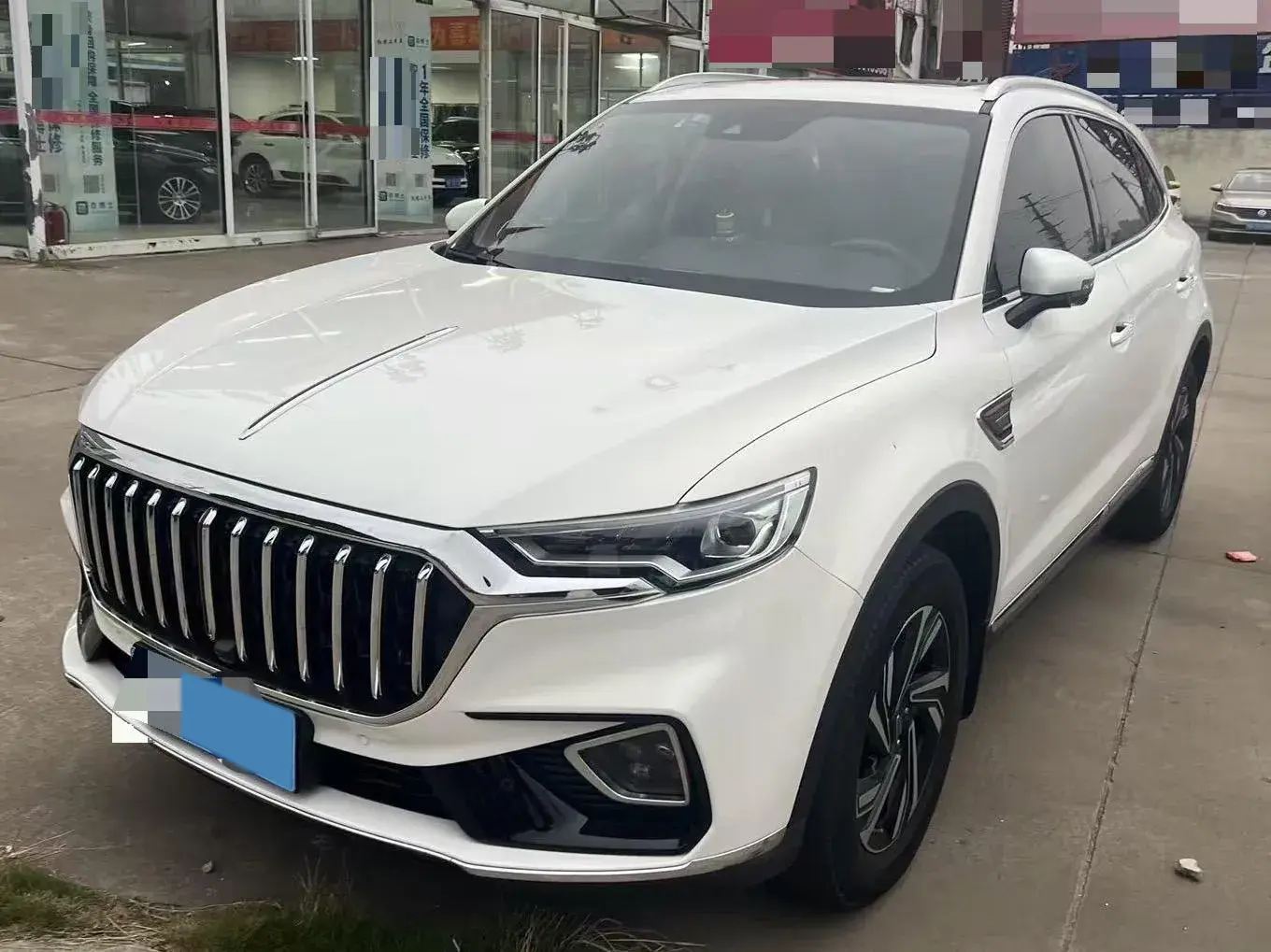 2022 HONGQI HS5 view 1