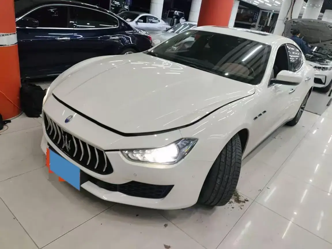 2021 Maserati Ghibli 2.0T 330HP L4 8AT