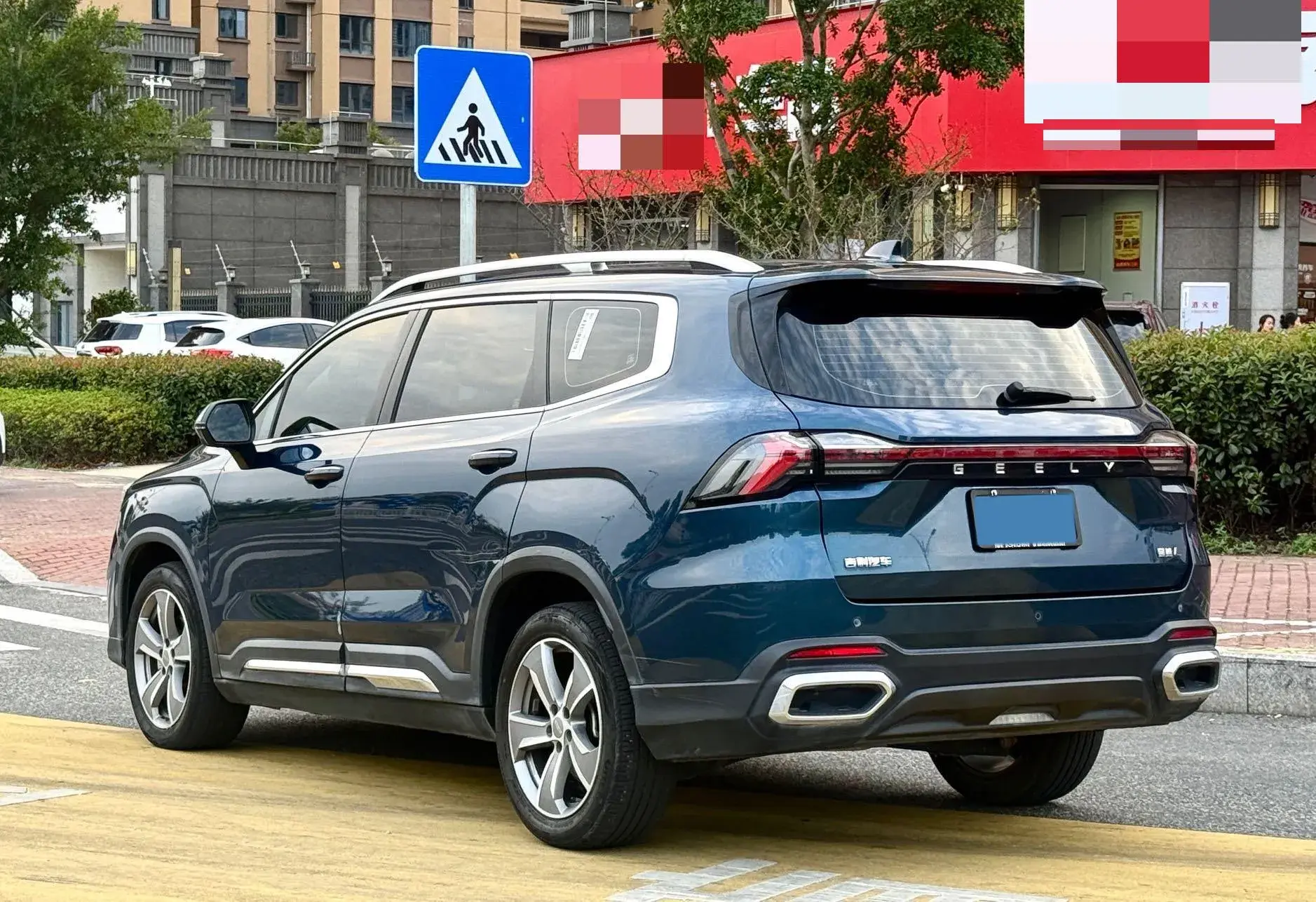 2023 GEELY OKAVANGO thumbnail 4