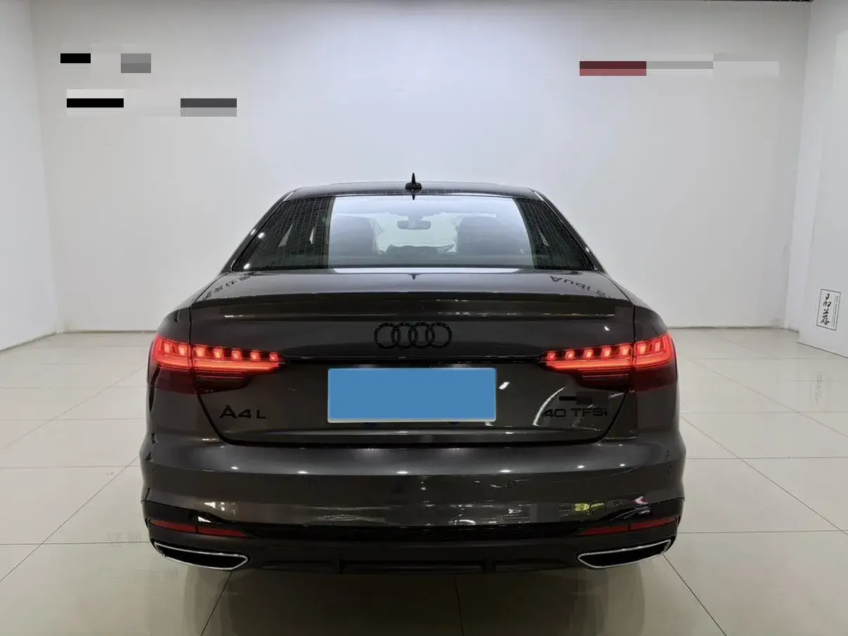 2025 AUDI A4L thumbnail 4