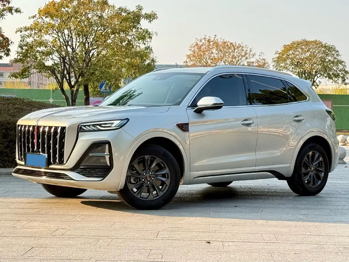 2023 HongQi HS5 2.0T 252HP L4 8AT