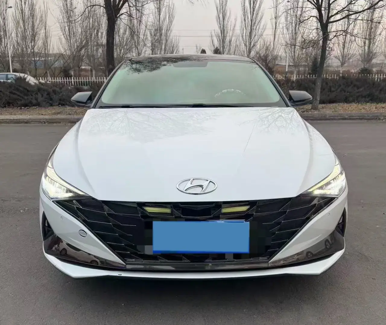 2023 HYUNDAI ELANTRA thumbnail 2