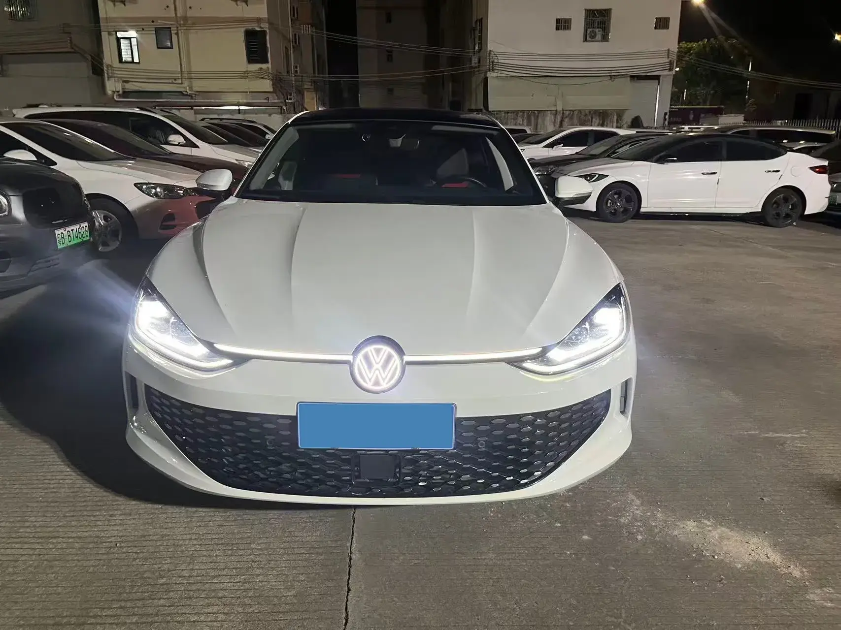 2024 VOLKSWAGEN LAMANDO thumbnail 2